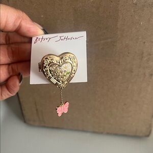 Betsey Johnson Gold Heart ring